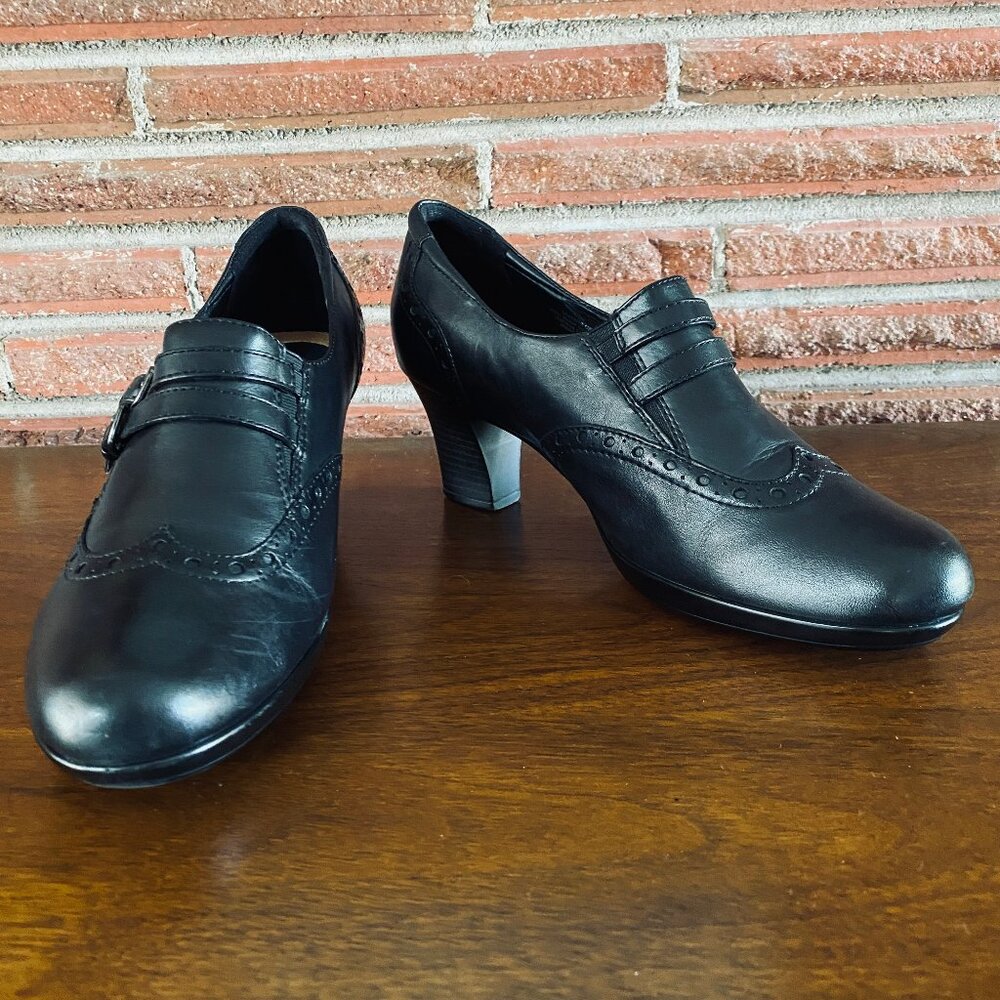 Earth Latitude leather double buckle heeled shoes women's size 10